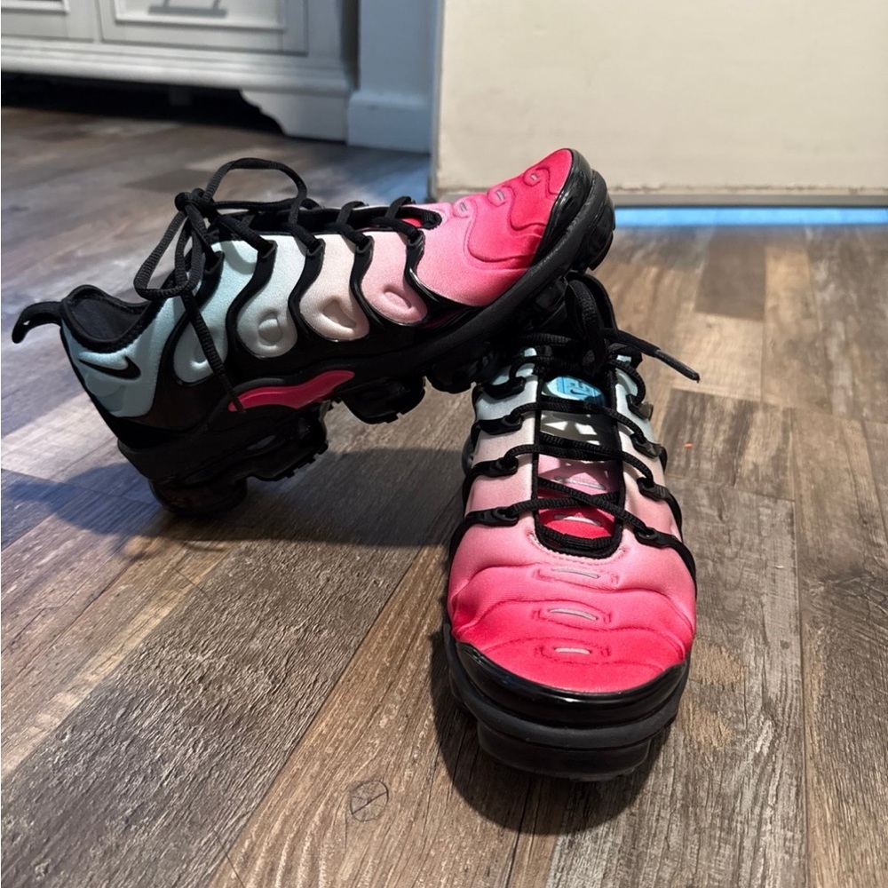 Nine Air VaporMax Plus